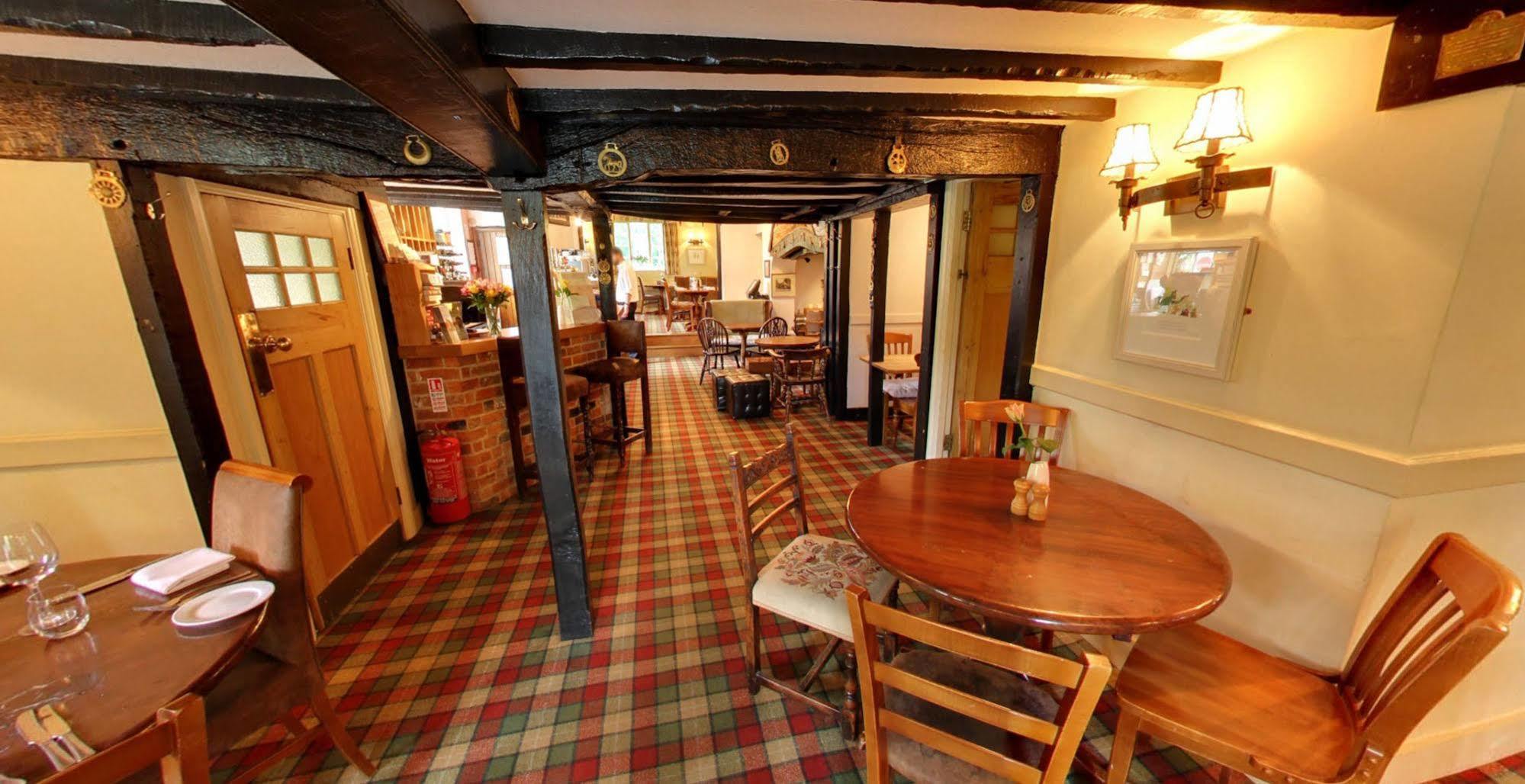 The Nags Head Hotel Great Missenden Bagian luar foto