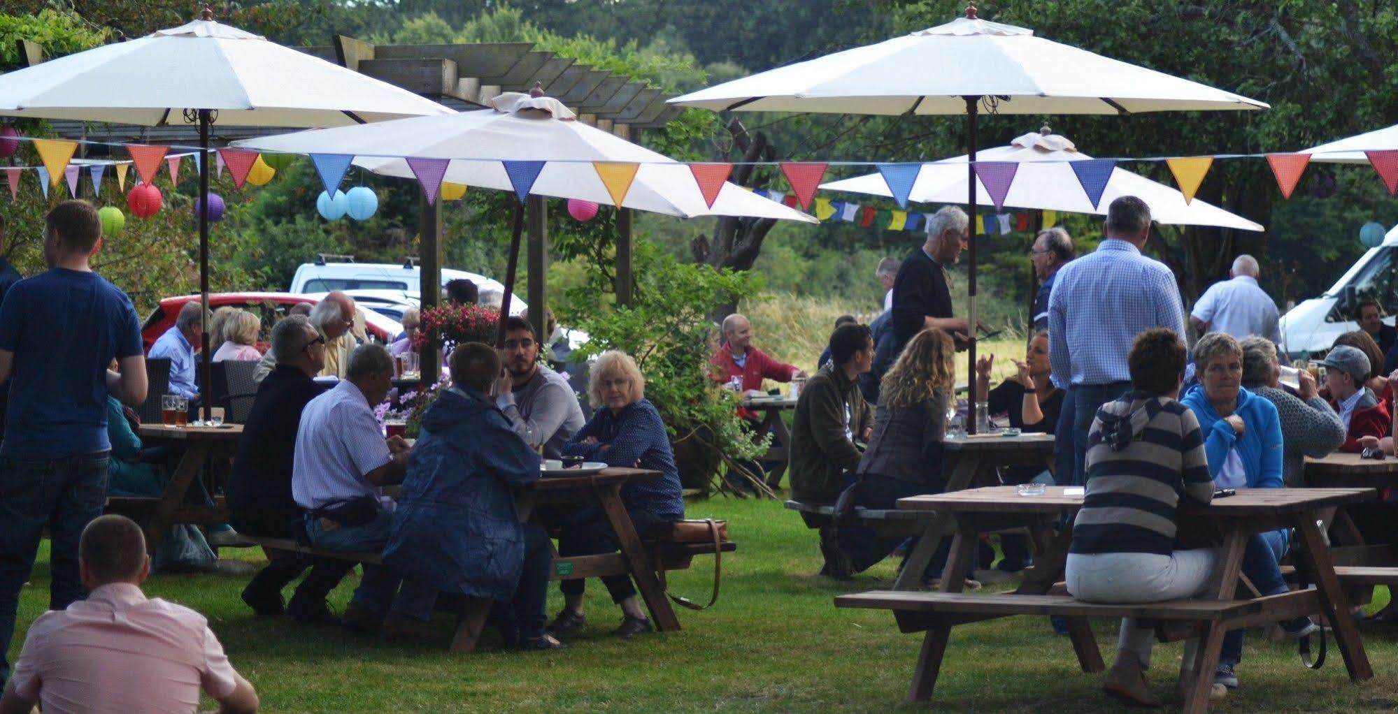 The Nags Head Hotel Great Missenden Bagian luar foto